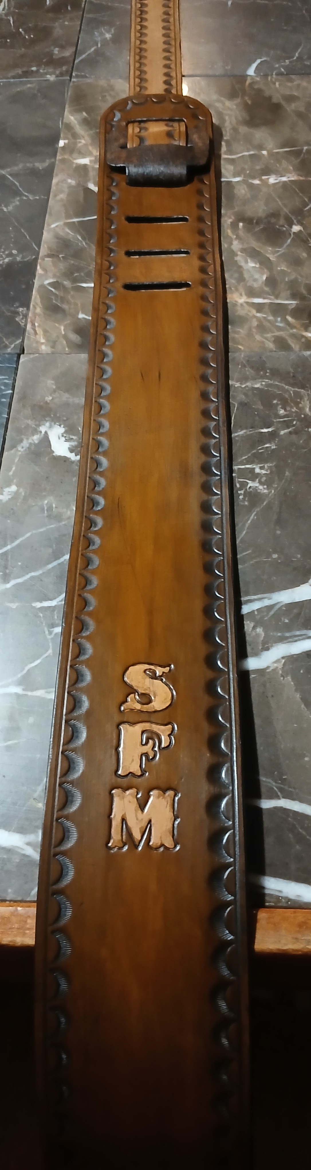 Guitar strap